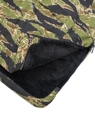 A220 Mammoth Shirt W/ Hood - Tiger Stripe™